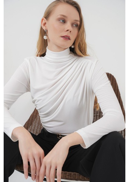 Kadın Bdart Drape Detaylı Vücuda Oturan Dik Yaka Bluz Beyaz