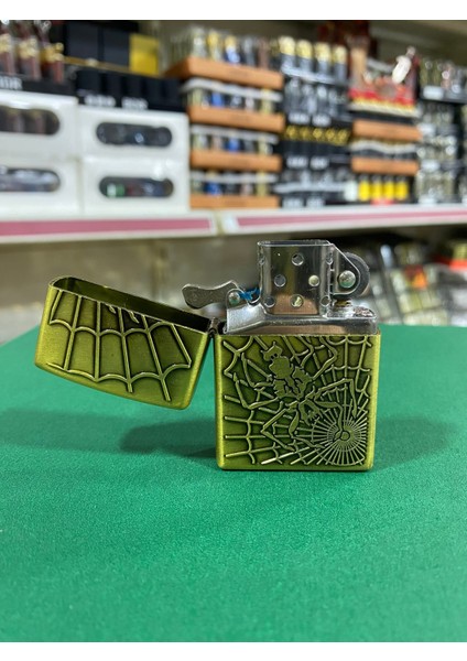 Örümcek Ağı Figürlü Benzinli Çakmak fiyatları