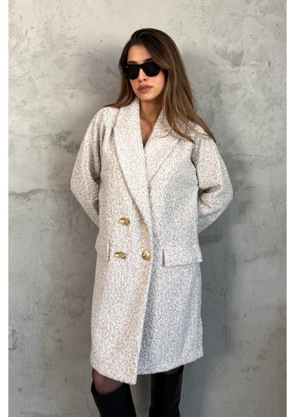 Kadın Nakışlı Kaşe Kaban