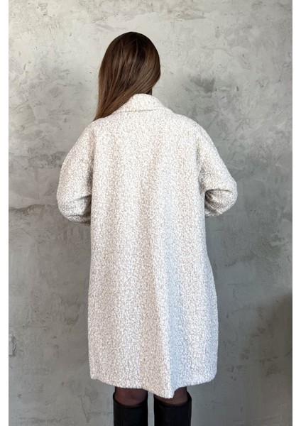 Kadın Nakışlı Kaşe Kaban modelleri