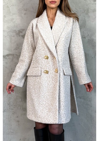 Kadın Nakışlı Kaşe Kaban fırsatları