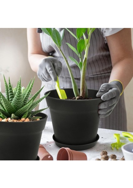 Yalı Saksı 2'li Set – 23X22 cm (6 Litre) & 19X17 cm (3 Litre) Dayanıklı Plastik Saksı modelleri