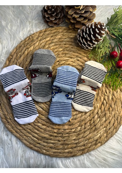 Desenli Erkek Bebek Çorabı 4'lü Set (Kaydırmazlı) fiyatları