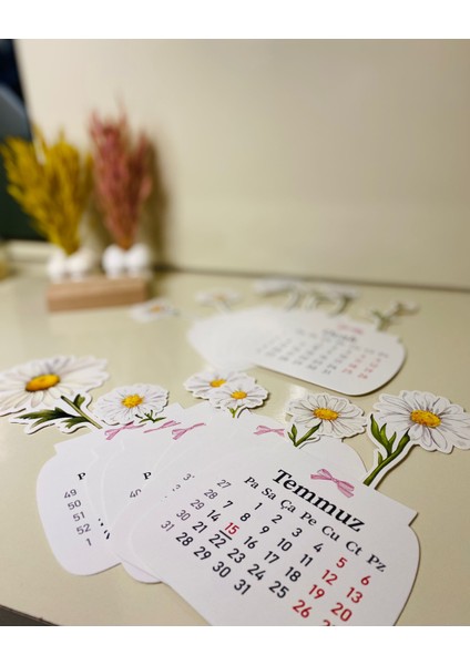 2026 Masa Takvimi Papatyalı Masa Takvimi Takvim fırsatları