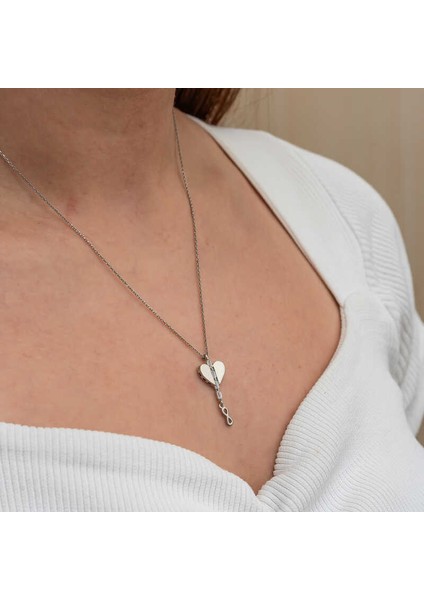 Gümüş Kalpli Sonsuzluk Kadın Kolye