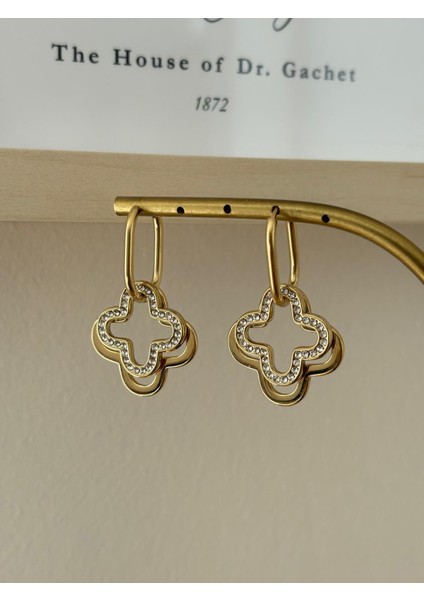 Yonca Model Zirkon Taşlı Sallantılı Gold Çelik Vip Küpe