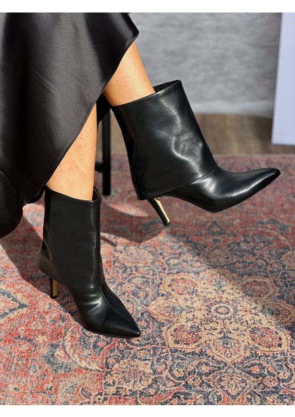 Aveny Ince Topuk Sivri Burun Katlama Detaylı Siyah Kadın Bot fırsatları