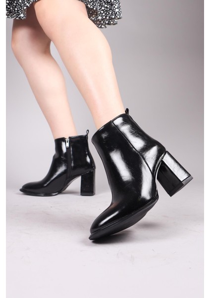 Jon Düz Topuklu Bot Siyah fiyatları