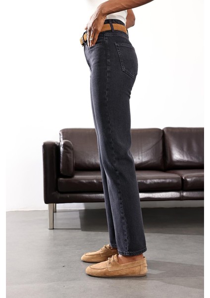 Füme Düz Kesim Orta Bel Jean 2750 indirimleri
