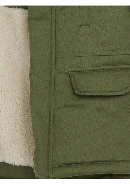 Lcw Baby Haki Kapüşonlu Uzun Kollu Erkek Bebek Parka fiyatları