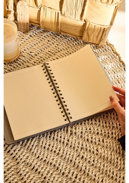 Kişiye Özel Lacivert Lastikli Vegan Deri Gizli Spiralli 240 Sayfa Çizgili Not Defteri fiyatları