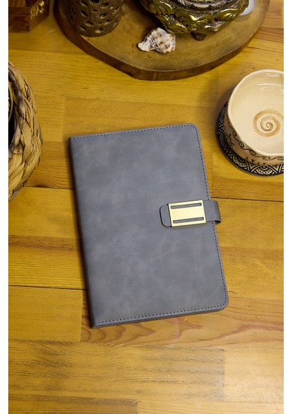 Kişiye Özel Gri Vegan Deri Metal Mıknatıslı Kilitli 224 Sayfa Çizgili Not Defteri