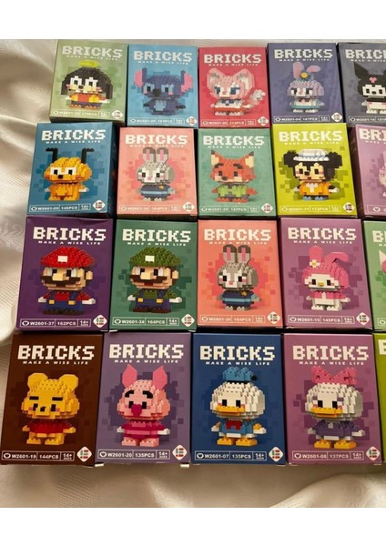 Figür (Rastgele 1 Model Gönderilir) fırsatları