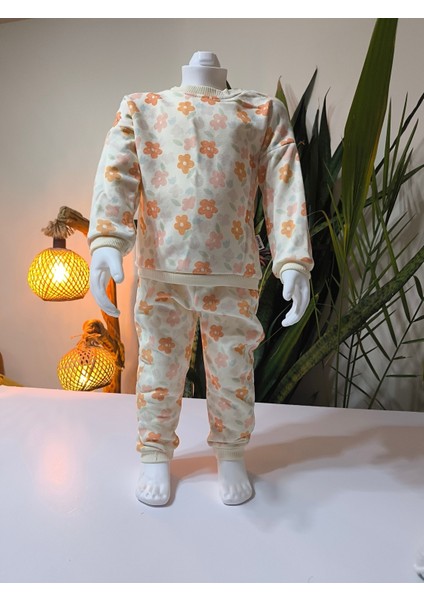Kız Bebek Çiçek Desenli Üçlü Takım (Omuzdan Çıtçıtlısweatshirt+Fitilli Yelek+Pantolon) modelleri