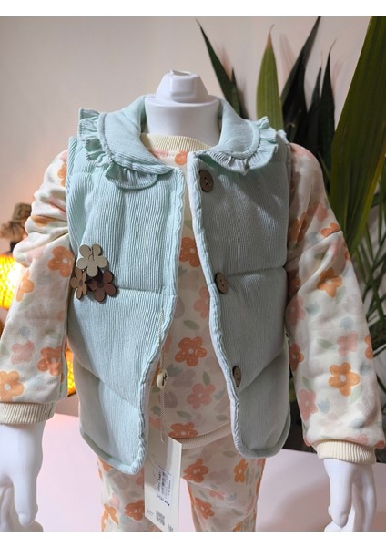 Kız Bebek Çiçek Desenli Üçlü Takım (Omuzdan Çıtçıtlısweatshirt+Fitilli Yelek+Pantolon)
