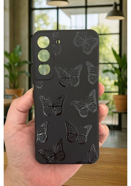 Samsung Galaxy S21 Fe - Siyah Kelebek Desenli Silikon Darbe Emici Klasik Korumalı Rubber Kılıf fiyatları