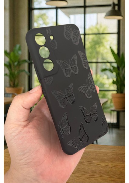 Samsung Galaxy S21 Fe - Siyah Kelebek Desenli Silikon Darbe Emici Klasik Korumalı Rubber Kılıf fırsatları