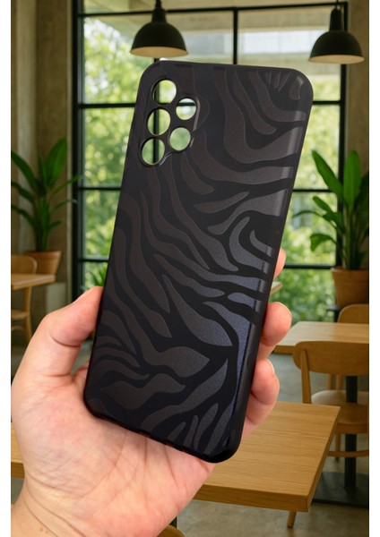 Samsung Galaxy A13 Uyumlu Zebra Desenli Silikon Darbe Emici Klasik Korumalı Rubber Kılıf fırsatları