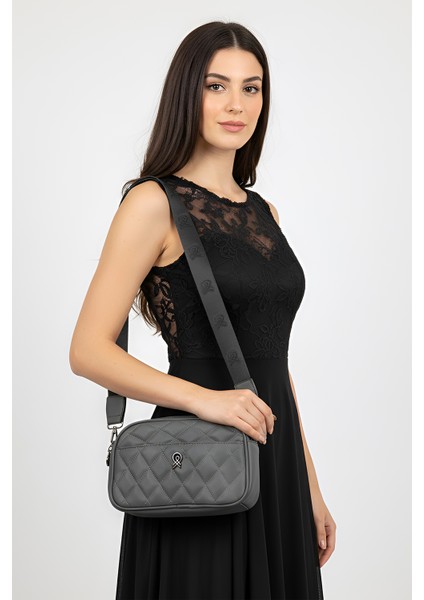 Astarlı Askılı Kapitone 4 Bölmeli Kadın El ve Omuz Çantası 111002