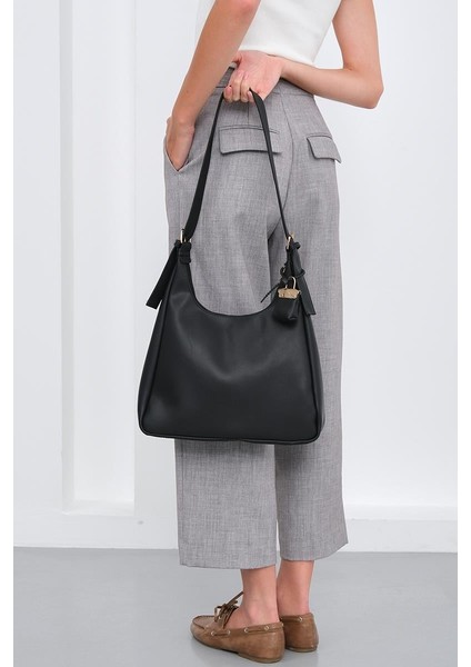 Charmlı Salaş Omuz Çantası Siyah fiyatları