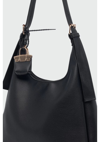 Charmlı Salaş Omuz Çantası Siyah