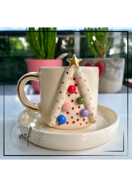 El Yapımı Seramik Gerçek 24K Altın Dekorlu Yılbaşı Temalı Türk Kahvesi Fincanı