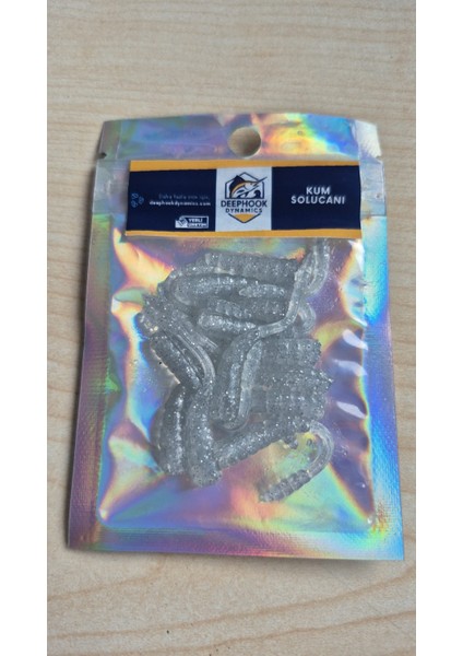 Gümüş Kum Solucanı