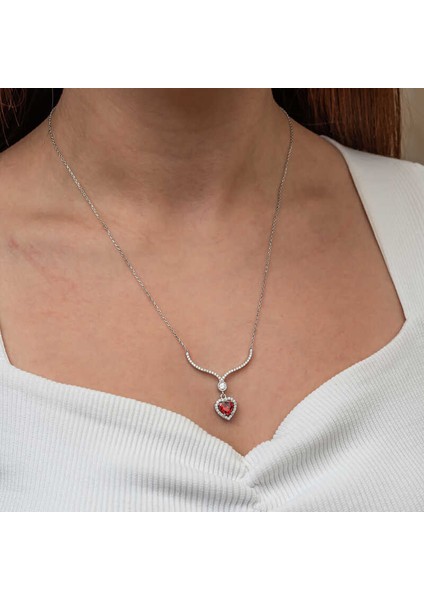 Gümüş Kırmızı Zirkon Taşlı Kalp Kadın Kolye