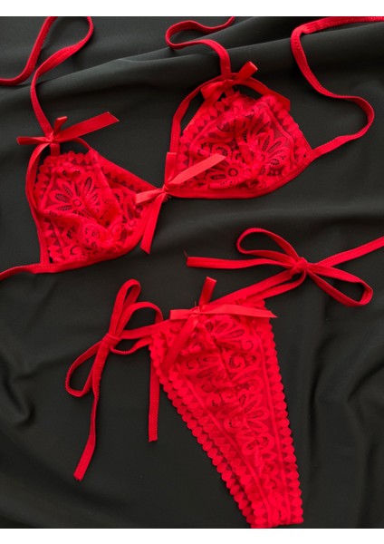 Dantelli Cut Out Kurdele Detaylı Iç Çamaşır Takımı fiyatları