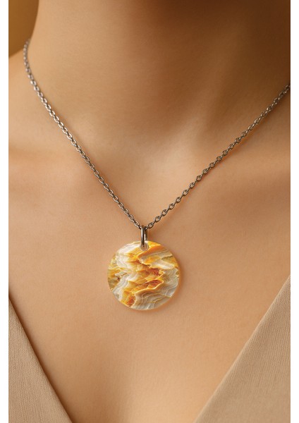 Şeffaf Sert Akrilik Kolye Ucu ve Üzeri Zincirli Desenli Kolye Hawaii Marble