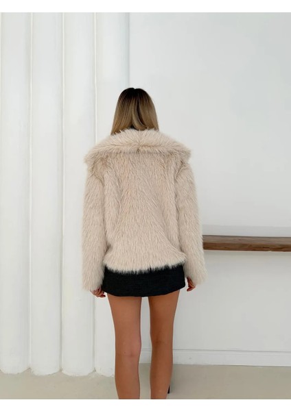 Kadın Premium Kürk Kaban – Cepli, Yaka Detaylı, Yumuşak Dokulu Kışlık Mont fiyatları