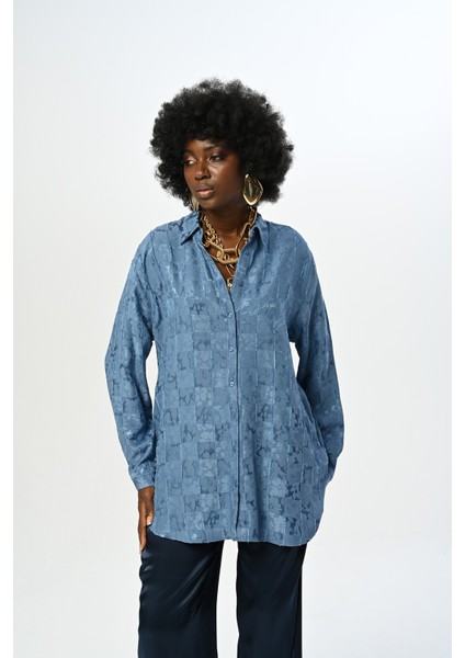 Kadın Indigo Mavisi Karışık Desenli Oversize Kesim Gömlek