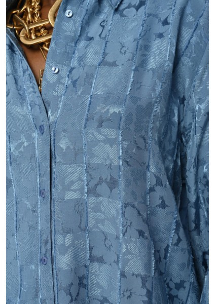 Kadın Indigo Mavisi Karışık Desenli Oversize Kesim Gömlek modelleri