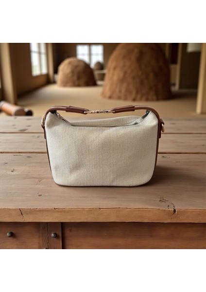 Kilit Detaylı Kanvas El ve Omuz Çantası fiyatları