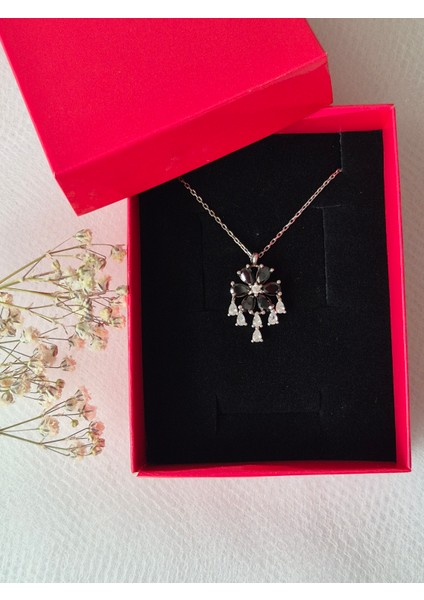 925 Ayar Gümüş Lotus Çiçeği Kolye Siyah Mine Taşlı Zarif Tasarım Lotus Takı indirimleri