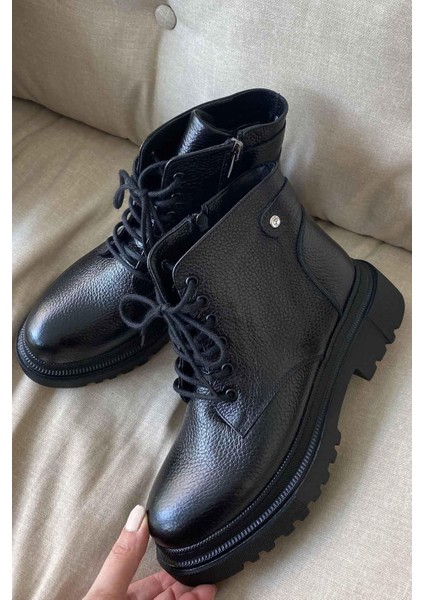 Farber Kadın Hakiki Deri Taşlı Bot Ksiyah