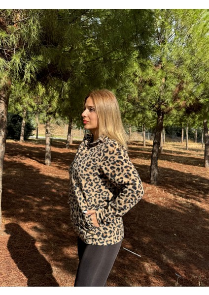 Kadın Önü Fermuarlı Kışlık Leopar Desen Polar Ceket fırsatları