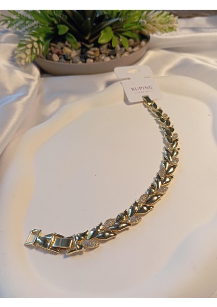 14 Kaplama Lale Detaylı Zirkon Taşlı Vıp Bileklik modelleri