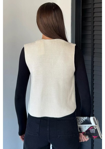 Kadın V Yaka Ön Düğmeli Triko Yelek P-00019004 fırsatları