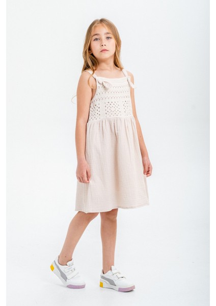 Bej Dantel Detaylı Müslin Kız Çocuk Elbise 21083