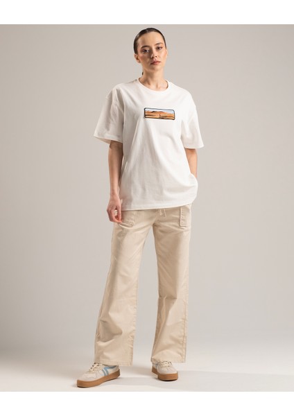 Horizon Kadın Oversize Fit %100 Organik Pamuk Kalın Dokulu Bisiklet Yakalı Nakışlı Kırık Beyaz T-Shirt