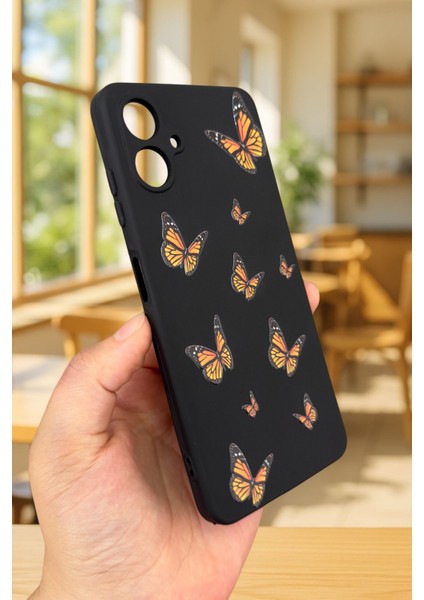 Samsung Galaxy A06 - Turuncu Kelebek Desenli Silikon Darbe Emici Klasik Korumalı Rubber Kılıf modelleri