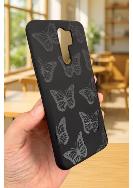 Xiaomi Redmi 9 Uyumlu Siyah Kelebek Desenli Silikon Darbe Emici Klasik Korumalı Rubber Kılıf modelleri