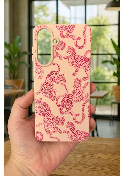 Samsung Galaxy A56 Uyumlu Pembe Leopar Desenli Silikon Darbe Emici Klasik Korumalı Rubber Kılıf fiyatları
