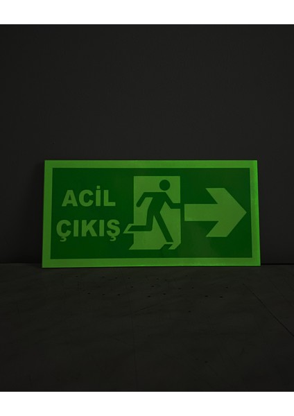 Acil Çıkış Uyarı Levhası Sağ Ok Lümen Folyo Fosforlu 24X12 cm fiyatları