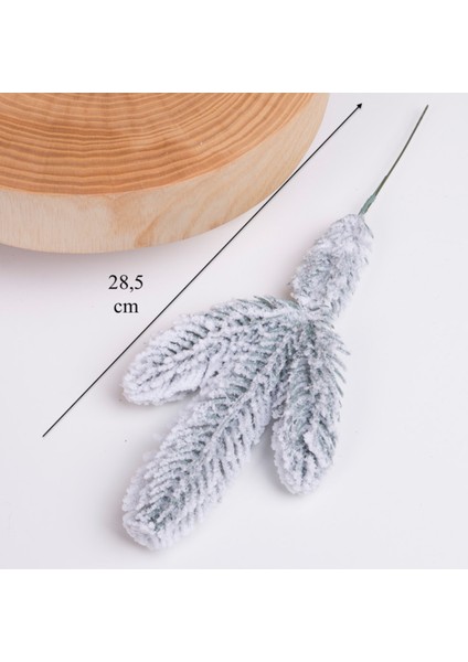 Karlı Yılbaşı Çam Dalı Gerçek Görünümlü 1 Adet fırsatları