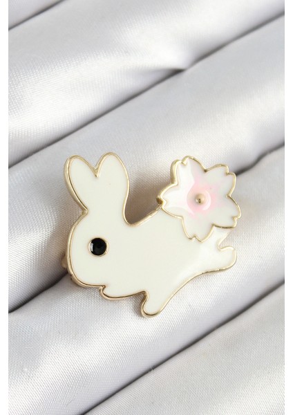 Mineli Çiçek Detaylı Krem Tavşan Figürlü Gold Renk Kadın Broş - TJ-BR452