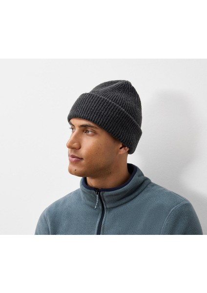 Örgü Bere, Antrasit