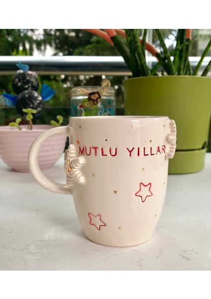 El Yapımı Seramik Gerçek 24K Altın Dekorlu Mutlu Yıllar Kupa