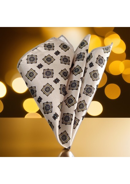 Bej Üzerine Kare Geometrik Desen Baskılı Pes Cep Yaka Mendili